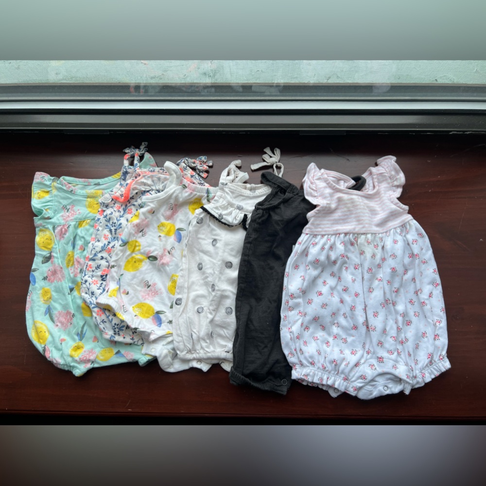 Lot Bundle of 7 Girl Summer Onesies 0-3 months